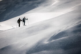 DA_7544-PS_SKITOUR_LIGHT_WS2425_Axams_Max Draeger_MedRes