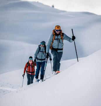 DA_9057_SKITOUR_PURE_WS2425_SonnenkopfArlberg_Max Draeger_MedRes